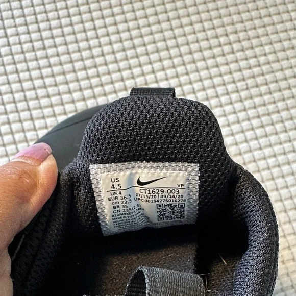 Nike Women’s Zoom Pulse Nursing Slip-On Shoes - Picture 10 of 10